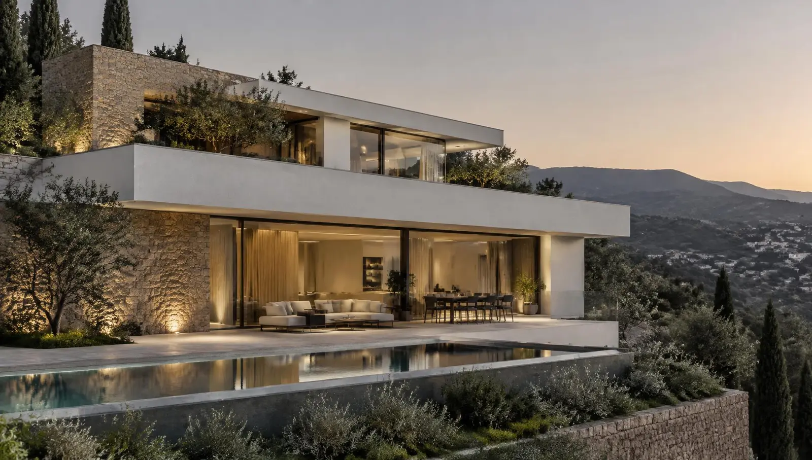Casa contemporanea con pietra e intonaco chiaro sulle colline di Bergamo